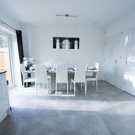 Entire Modern Home With Private Parking For 6/8 Persons Worksop Exterior foto
