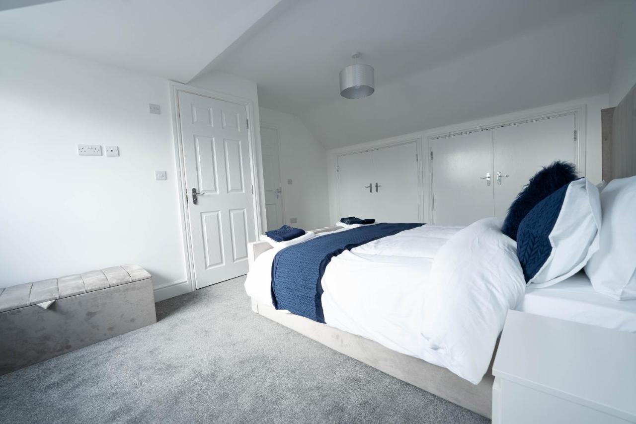 Entire Modern Home With Private Parking For 6/8 Persons Worksop Exterior foto