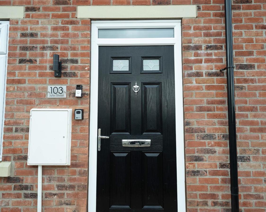 Entire Modern Home With Private Parking For 6/8 Persons Worksop Exterior foto